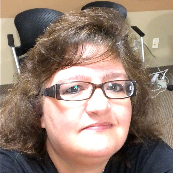 Meet your Posher, Amie - Picture 1 of 1